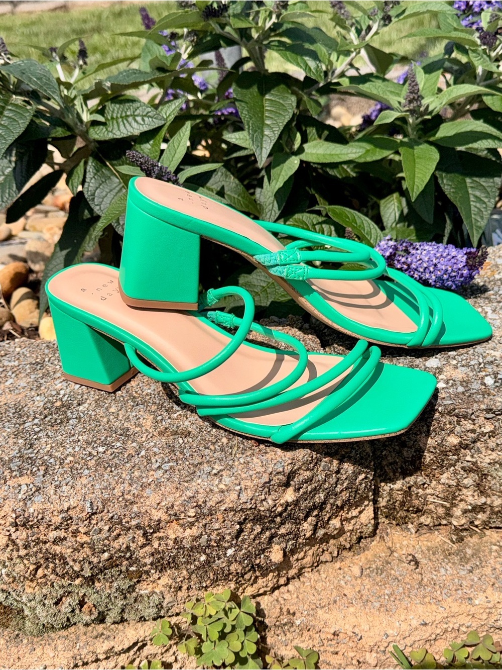 Women’s Strappy Block Heel Sandals in Green Summer Sandals Size 8.5 8 1/2